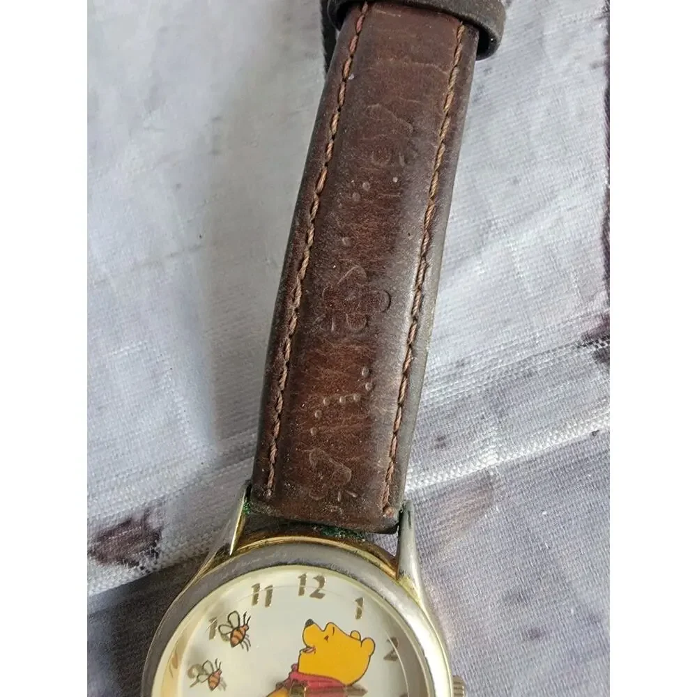 Disney Parks Winnie the Pooh Wristwatch Brown Leather Strap Steel Back Untested